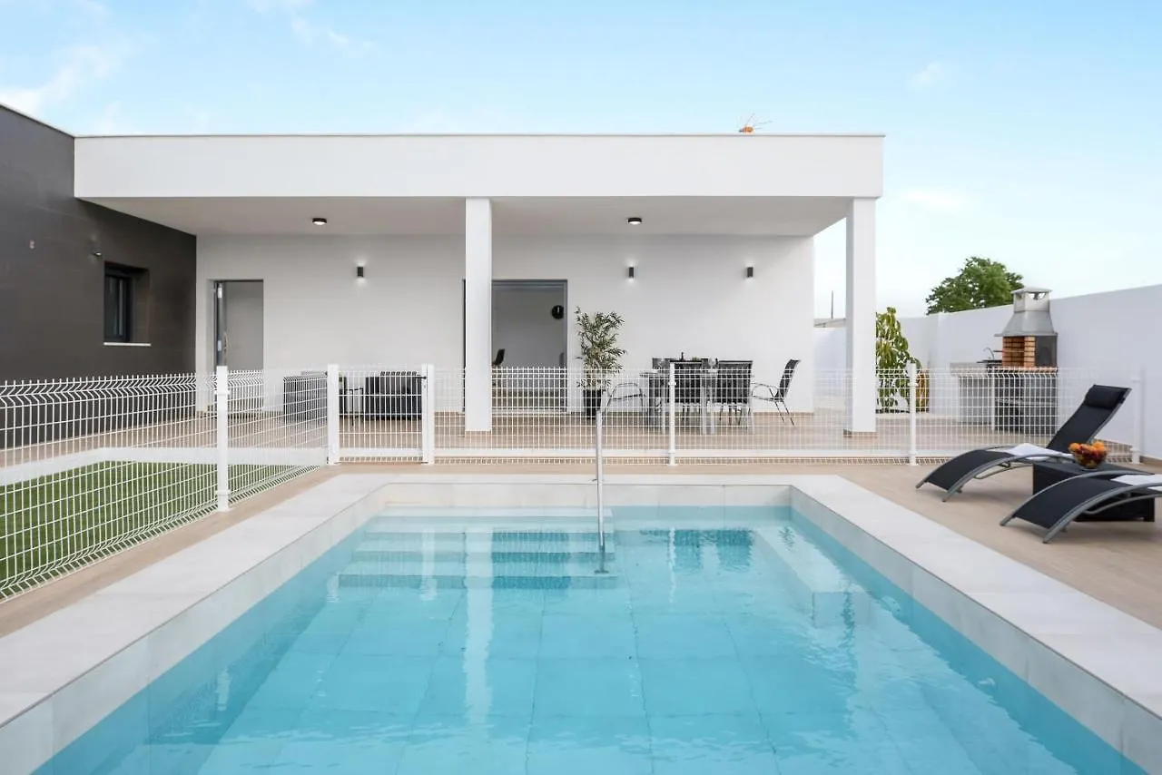 Villa Sandra Solo Familias location